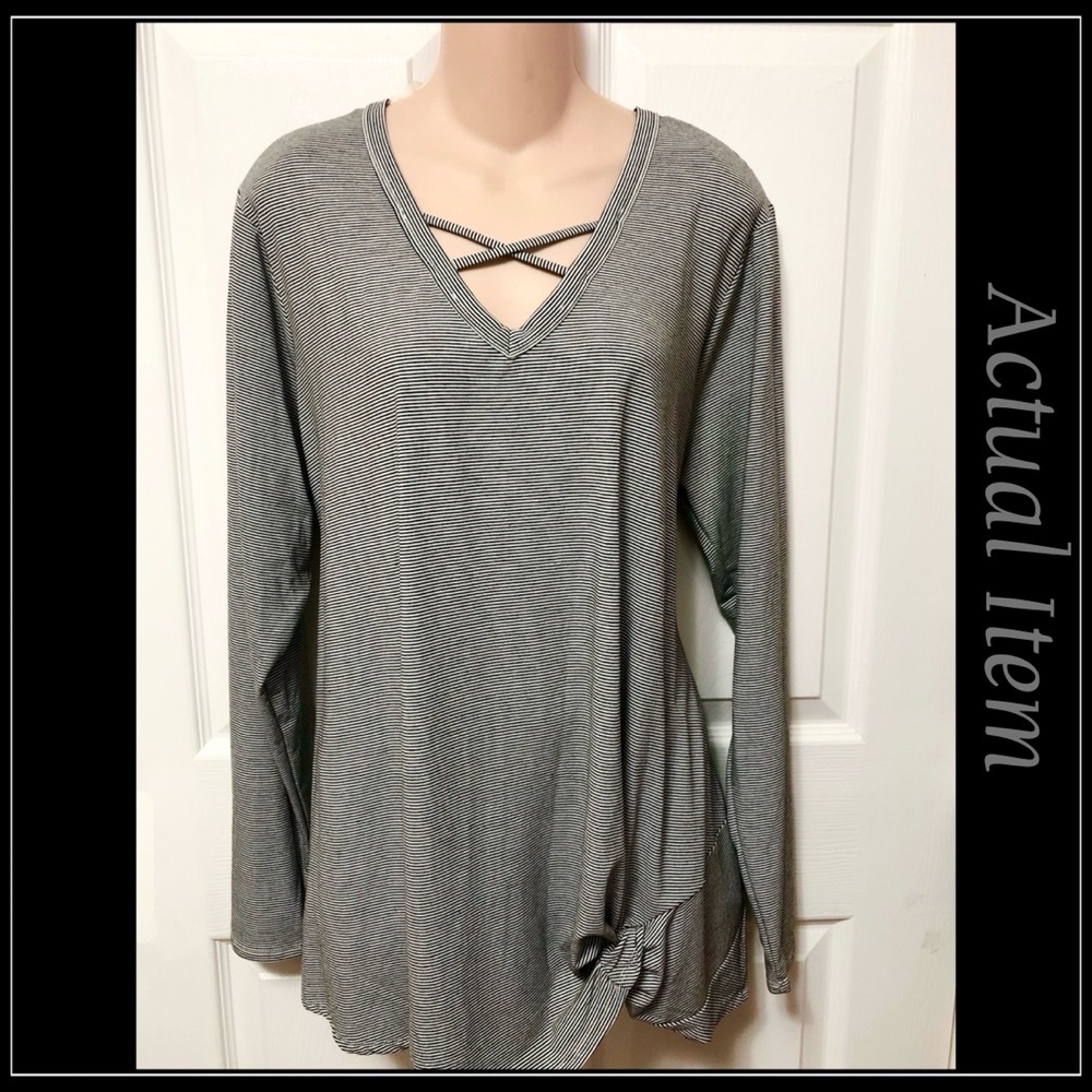 NEW BOUTIQUE PLUS STRIPED CROSS NECK WAIST RUCHED TOP 1X - Picture 3 of 8
